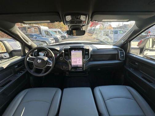 2025 RAM 2500 Tradesman Crew Cab 4x4 8' Box