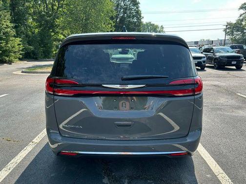2025 Chrysler Pacifica L