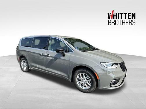 2025 Chrysler Pacifica L