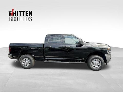 2025 RAM 2500 Tradesman Crew Cab 4x4 6'4' Box