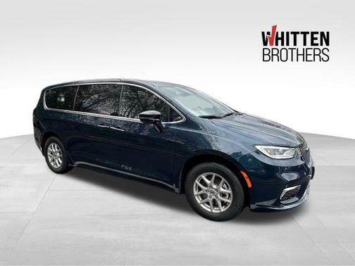 2025 Chrysler Pacifica L
