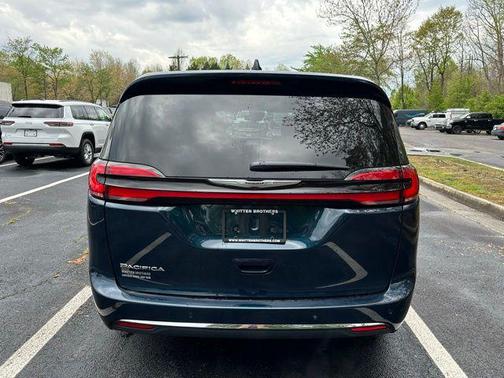 2025 Chrysler Pacifica L