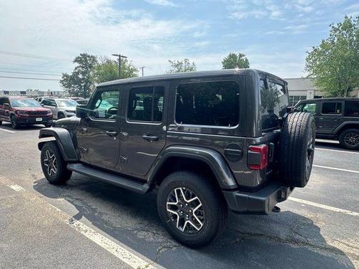 2025 Jeep Wrangler 4-Door Sahara 4x4