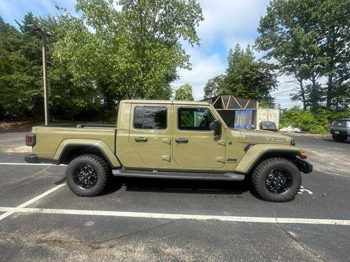 2025 Jeep Gladiator Sport