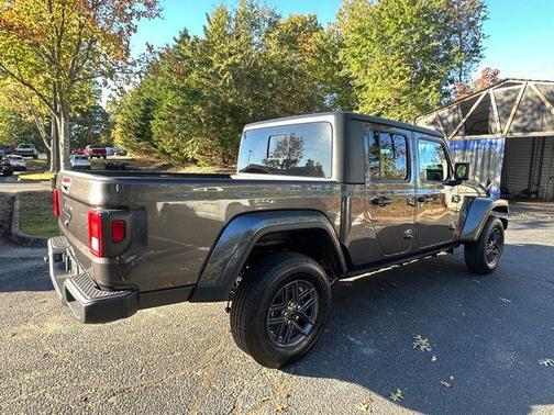 2025 Jeep Gladiator Sport S