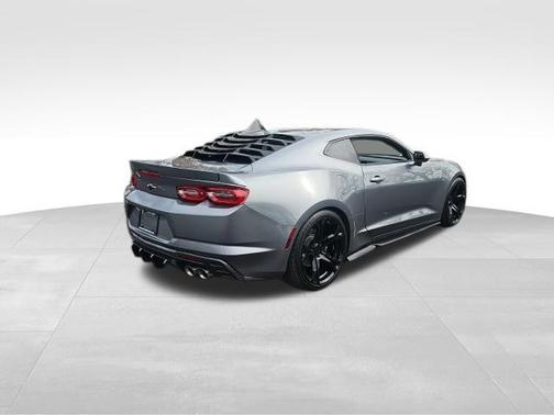 2022 Chevrolet Camaro RWD Coupe LT1