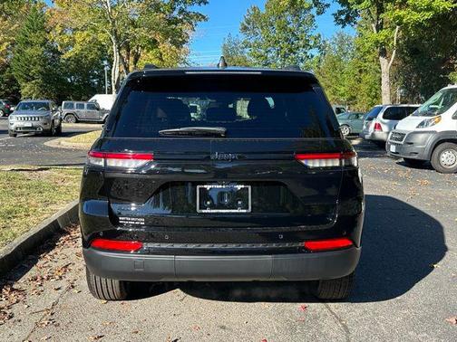 2025 Jeep Grand Cherokee Altitude