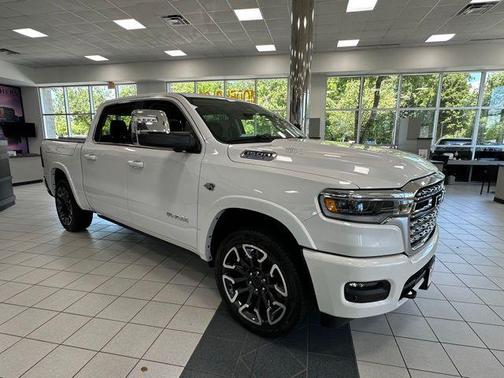 Ivory White Tri-Coat Pearlcoat 2026 RAM 1500 Longhorn
