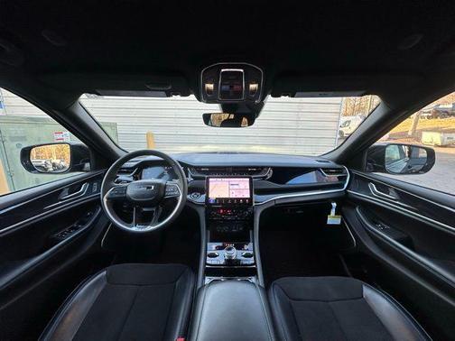 2022 Jeep Grand Cherokee 4xe Trailhawk