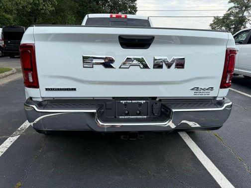 2025 RAM 3500 Big Horn Crew Cab 4x4 8' Box