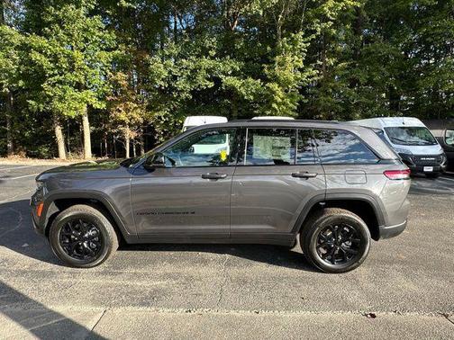 2025 Jeep Grand Cherokee Altitude