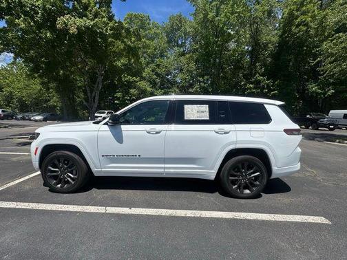 Bright White Clearcoat 2026 Jeep Grand Cherokee L Limited