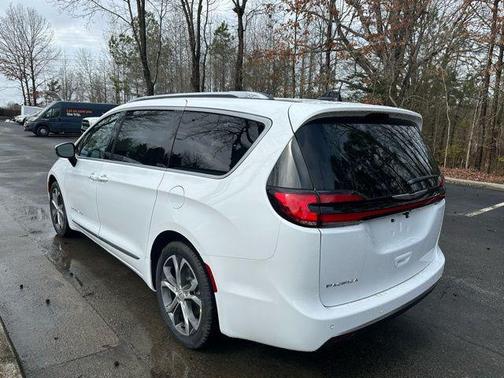 2026 Chrysler Pacifica L