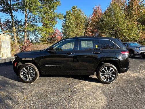 2025 Jeep Grand Cherokee Overland