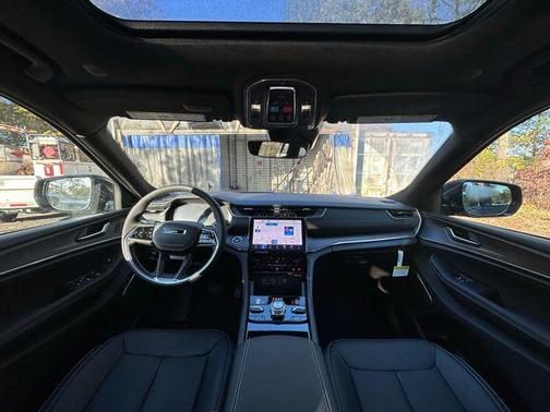 2025 Jeep Grand Cherokee Overland