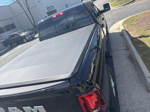 Diamond Black Crystal Pearlcoat 2025 RAM 2500 Tradesman Crew Cab 4x4 6'4' Box