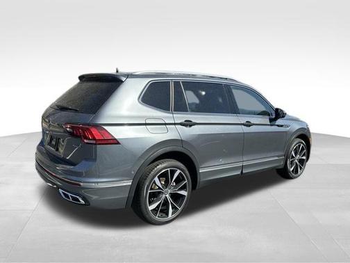 2022 Volkswagen Tiguan 2.0T SEL R-Line 4MOTION