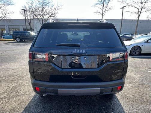 Diamond Black Crystal Pearlcoat 2026 Jeep Cherokee Limited