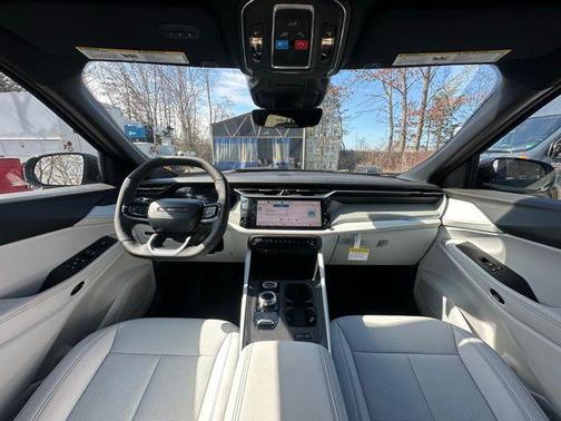 Diamond Black Crystal Pearlcoat 2026 Jeep Cherokee Limited