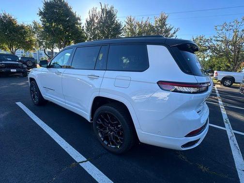 2025 Jeep Grand Cherokee L Summit Reserve
