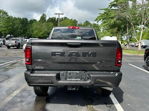 2025 RAM 2500 Big Horn Crew Cab 4x4 6'4' Box