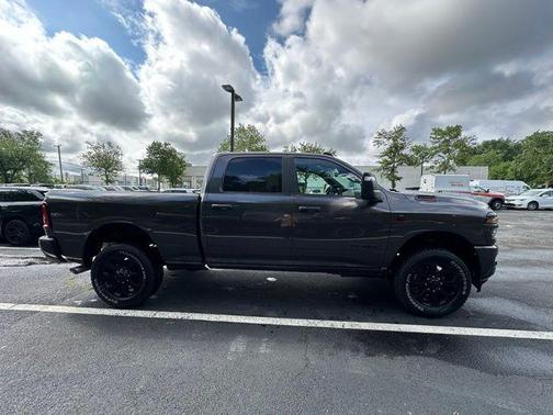 2025 RAM 2500 Big Horn Crew Cab 4x4 6'4' Box