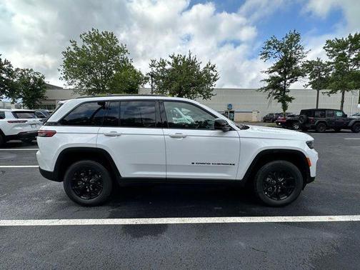 2025 Jeep Grand Cherokee Altitude
