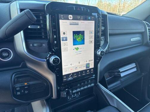 2023 RAM 2500 Laramie Crew Cab 4x4 6'4' Box