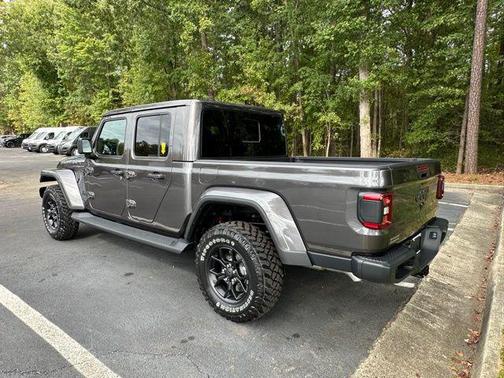2025 Jeep Gladiator High Tide