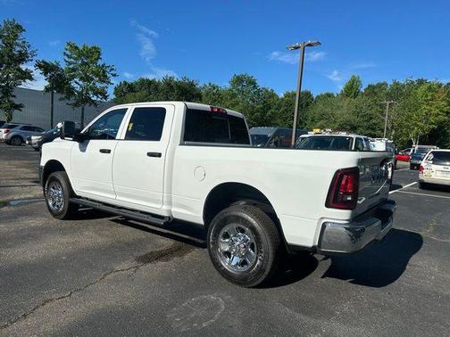 2025 RAM 2500 Tradesman Crew Cab 4x4 6'4' Box
