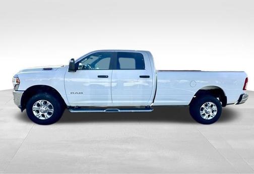 2024 RAM 2500 Big Horn Crew Cab 4x4 8' Box