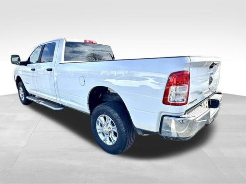 2024 RAM 2500 Big Horn Crew Cab 4x4 8' Box