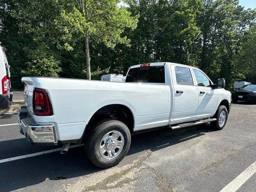 2025 RAM 2500 Tradesman Crew Cab 4x4 8' Box