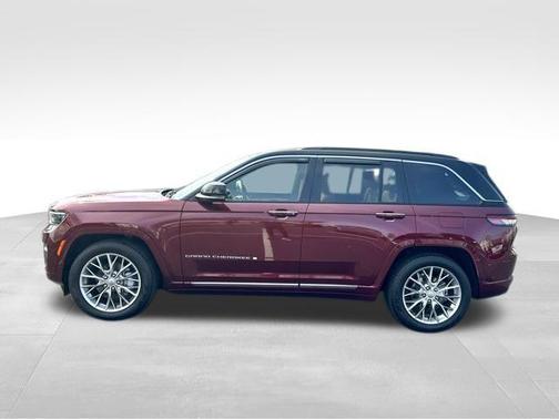 2025 Jeep Grand Cherokee Summit