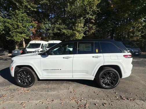 2025 Jeep Grand Cherokee Summit