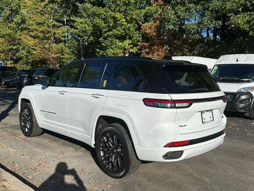 2025 Jeep Grand Cherokee Summit