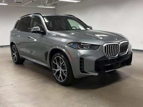 Skyscraper Grey Metallic 2026 BMW X5 sDrive40i