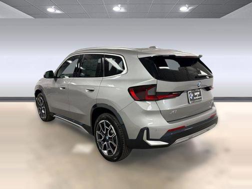 Space Silver Metallic 2026 BMW X1 xDrive28i