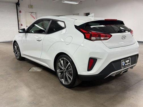 2020 Hyundai Veloster 2