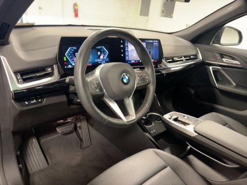 2025 BMW X2 xDrive28i