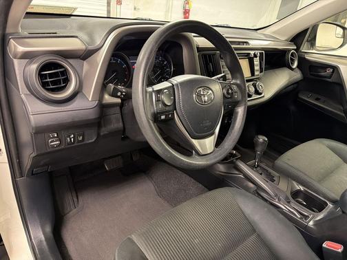 Super White 2017 Toyota RAV4 LE