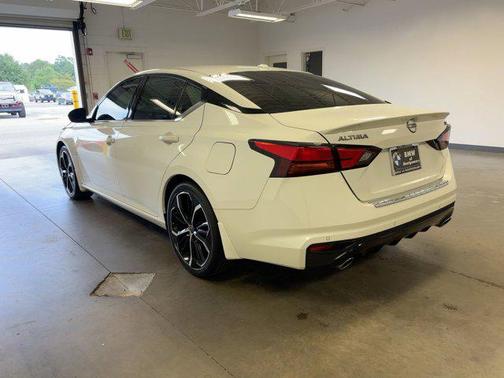 2023 Nissan Altima SR FWD