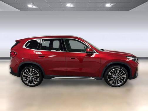 Vegas Red Metallic 2026 BMW X1 xDrive28i