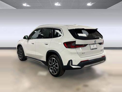 Alpine White 2023 BMW X1 xDrive28i