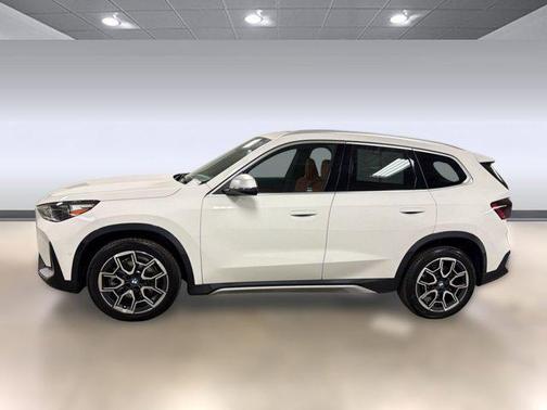 Alpine White 2023 BMW X1 xDrive28i
