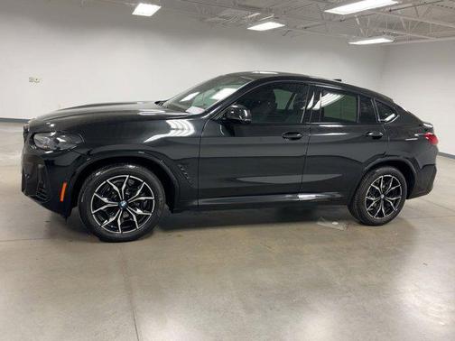 2025 BMW X4 xDrive30i