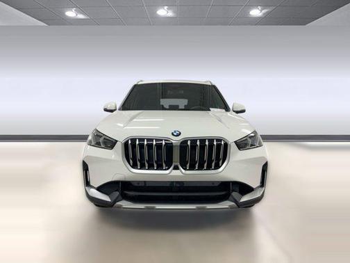 Alpine White 2026 BMW X1 xDrive28i