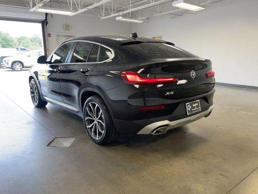 2023 BMW X4 xDrive30i