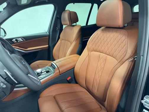 Black Sapphire Metallic 2026 BMW X5 M60i