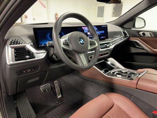 2025 BMW X6 xDrive40i